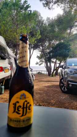 Unsere Home-Base mit Meerblick - ca. 50 Meter vom Meer entfernt :)