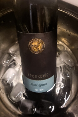 Giannino Restaurant - Ausgezeichnet - Insider für Meeresfrüchte - Hier unser Lieblings-Sauvignon in Ronvinj